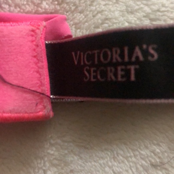 VERY SEXY VICTORIA’S SECRET BRA - Picture 5 of 10